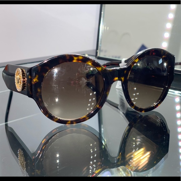 GORGEOUS! BRAND NEW Versace Emblem Sunglasses - Picture 2 of 16